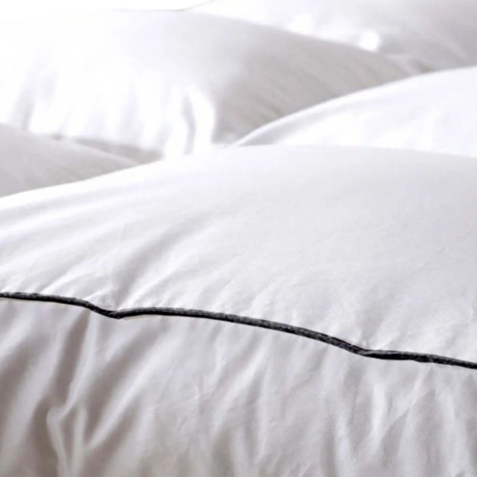 Surmatelas 100% plumes de canard, moelleux et ergonomique - Collection Plumes XXL - Image 3